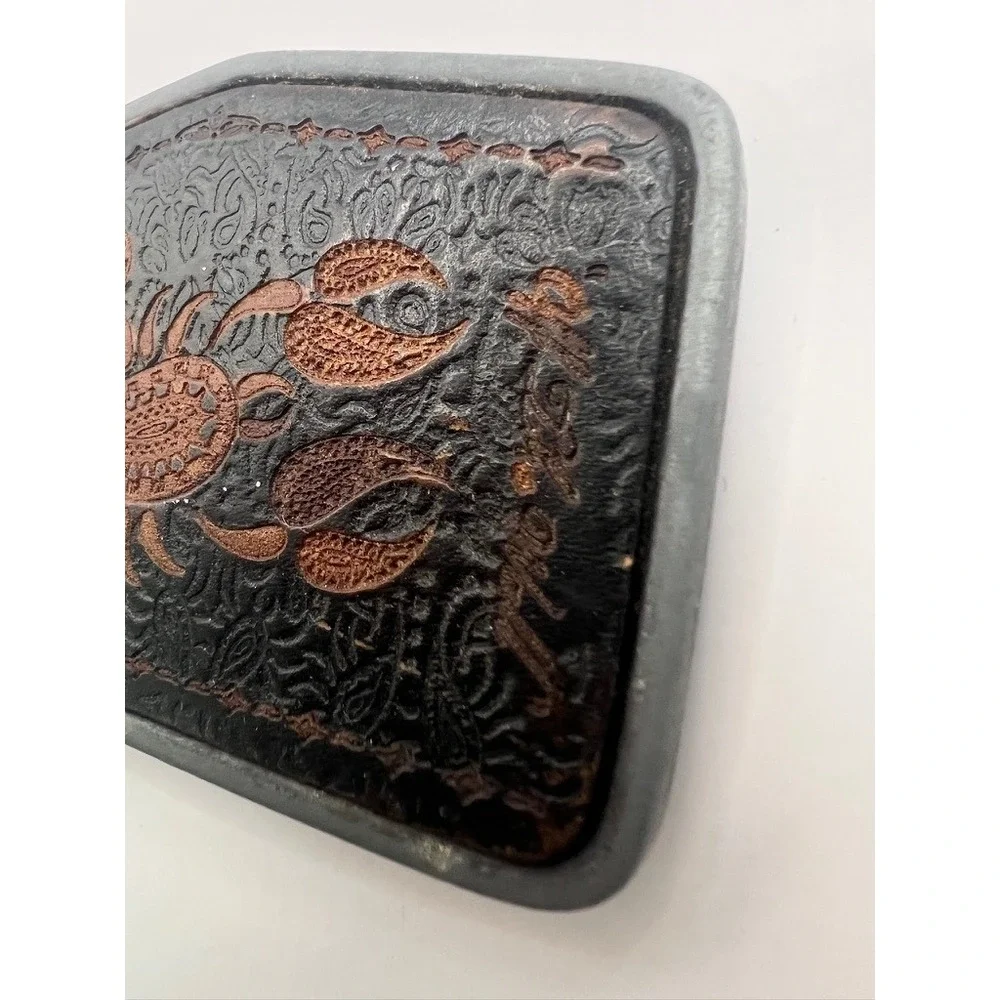 Vintage Belt Buckle Off the Wall Mens Black Brown Scorpion Paisley Tooled Look‎